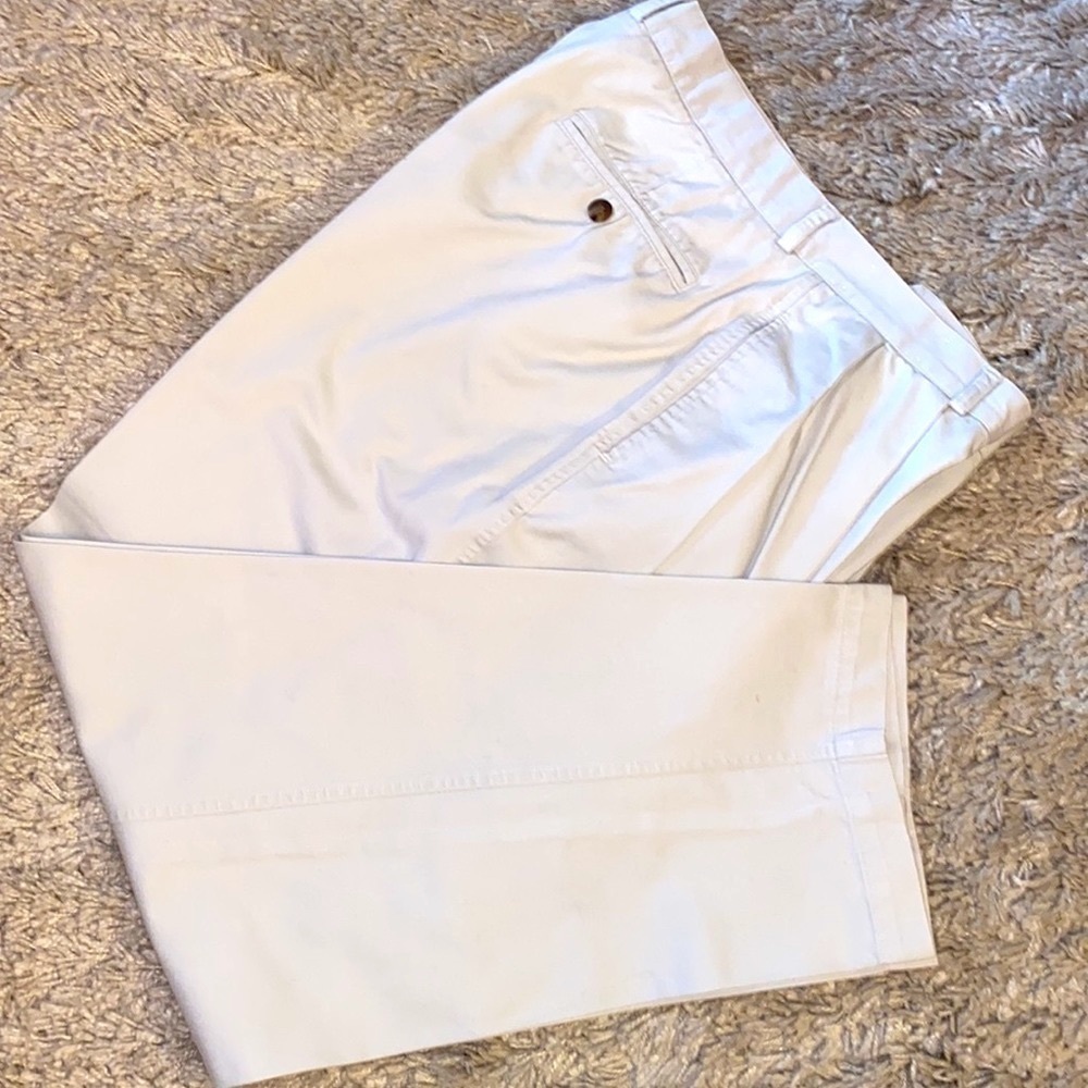 Perry Ellis Ivory 100% cotton Chinos. Pleated front. 36x30. EUC.